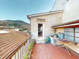 Casa indipendente in vendita ad albenga piazza lengueglia 5