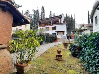 Villa bifamiliare in vendita a bagno a ripoli via gobetti