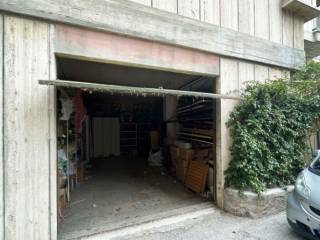 Garage in vendita ad ascoli piceno via asiago, 2, 63100 ascoli piceno ap, italia