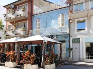 Casa indipendente in vendita a porto san giorgio via giordano bruno, 143