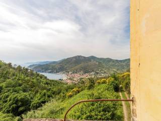 Villa in vendita a levanto località mesco, 33