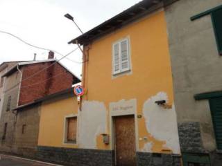 Casa indipendente all'asta a bellinzago novarese via cameri, 5