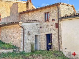 Casa indipendente in vendita a castell'azzara via del cornacchino