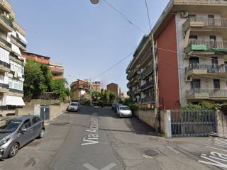 Garage in vendita a catania via luigi mercantini, 1