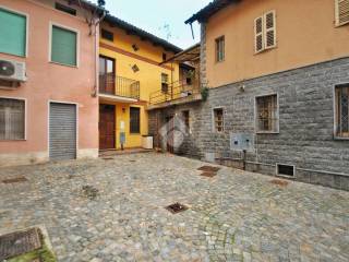 Casa indipendente in affitto a livorno ferraris via cavour, 59