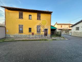 Casa indipendente in vendita ad acquanegra cremonese via chiesa 52