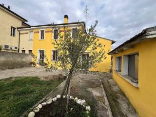 Casa indipendente in vendita a castel d'ario 