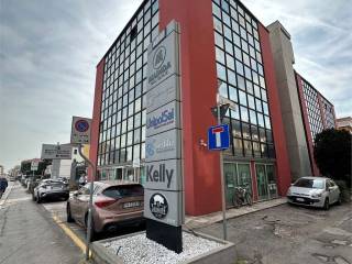 Ufficio in vendita a vicenza viale verona, 30