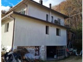 Garage in vendita a monte grimano terme località ornaccia