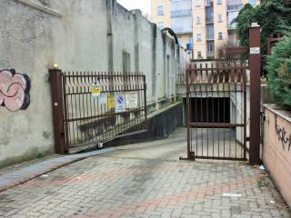 Garage in vendita a torino via don giovanni bosco, 55