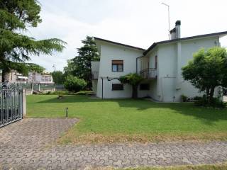 Casa indipendente in vendita a jesolo via riviera cavetta, 14