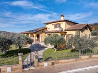 Villa in vendita a orvieto via degli aceri