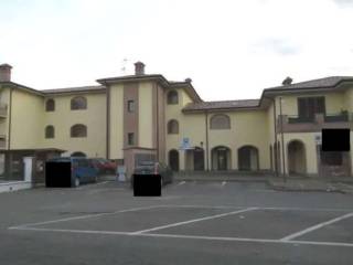 Garage in vendita a battuda piazza monsignor domenico senna