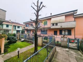 Villa a schiera in vendita a casalpusterlengo via vittorio emanuele