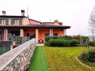 Villa in vendita a monzambano localitã  strada dei colli