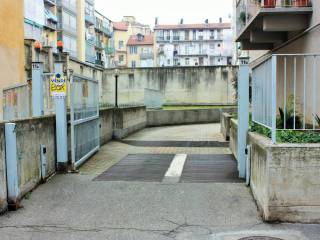 Garage in vendita a torino via capua, 11