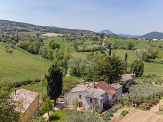 Rustico in vendita a cingoli via valle, 37