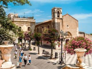 Negozio in affitto a taormina corso umberto