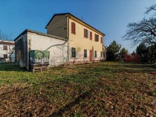 Casale in vendita a marmirolo strada boschi