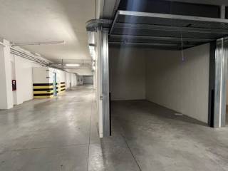 Garage in affitto a brescia via antonio marchetti, 4