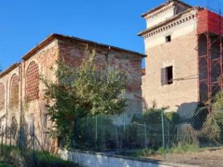 Intero stabile all'asta a caorso strada padana inferiore, 34