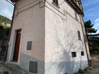 Casa indipendente in in vendita da privato a spoleto località silvignano, 45