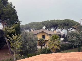 Villa in vendita a misano adriatico via piero gobetti, 8