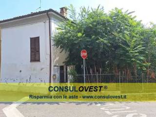 Casa indipendente all'asta a casteggio via rivetta, 17