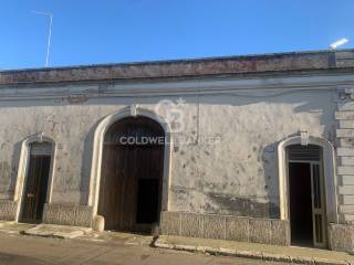 Casa indipendente in vendita a caprarica di lecce via lecce, 52