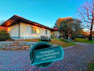 Villa in vendita a besozzo 