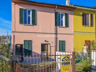 Casa indipendente in vendita a lodi via san colombano,48