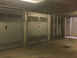 Garage in vendita a milano via pesaro