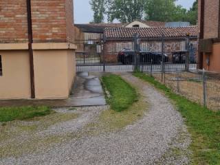 Garage in affitto a ferrara 