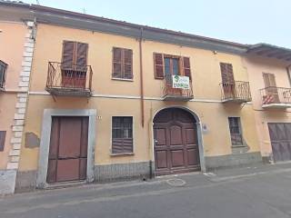 Casa indipendente in vendita a savigliano via pietro ayres, 59