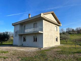 Casa indipendente in vendita a civitaquana contrada bauglione, 22