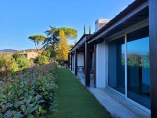 Villa bifamiliare in vendita a magione strada del carrato