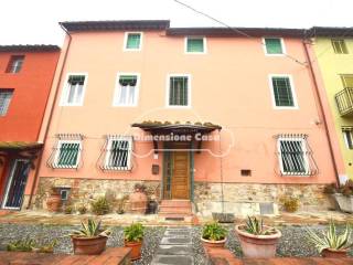 Casa indipendente in vendita a capannori via della quarra,