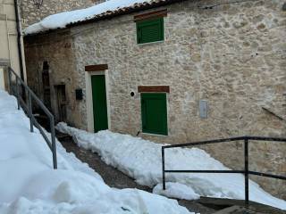 Casa indipendente in in vendita da privato a villalago via eusebio lupi