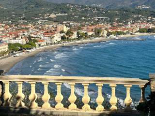 Appartamento in vendita a diano marina via sant'elmo