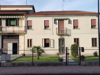 Villa bifamiliare in in vendita da privato a lendinara via guglielmo marconi, 30