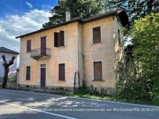 Casa indipendente all'asta a gavirate viale verbano, 59