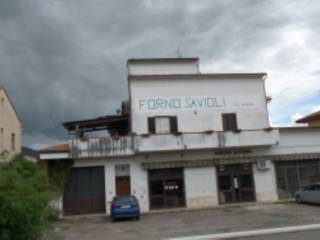 Capannone all'asta ad assisi via santa maria della spina, 13