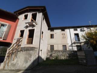 Villa a schiera in vendita a cornedo vicentino via canova di cereda