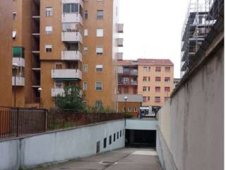 Garage in vendita a sesto san giovanni via giovanni boccaccio, 120