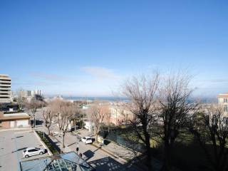 Appartamento in vendita a cattolica viale giosuè carducci, 153