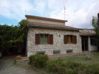 Villa in vendita a bassano romano via santa maria dei monti