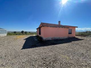 Casa indipendente in vendita a decimoputzu strada comunale decimoputzu villacdr