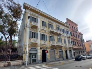 Negozio in affitto a cagliari corso vittorio emanuele ii, 431