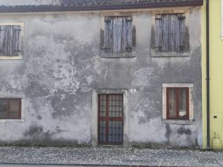 Casa indipendente in vendita a illasi via domeggiano, 33