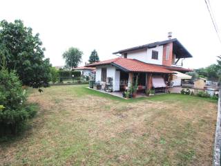 Villa in vendita a bregnano via gesiolo